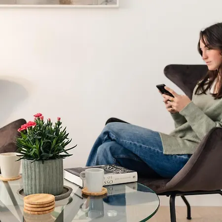 アパート Worklife - Luxury & Coworking In グラサレマ